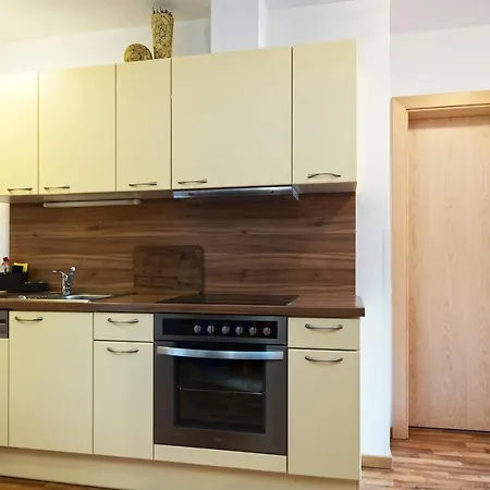 Apart Garni Astrada Guest house