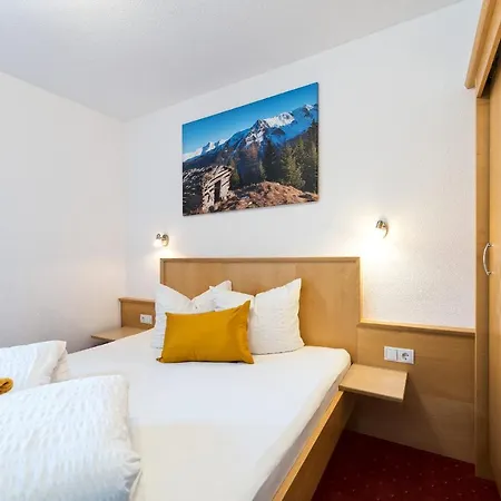 Apart Garni Astrada Guest house *