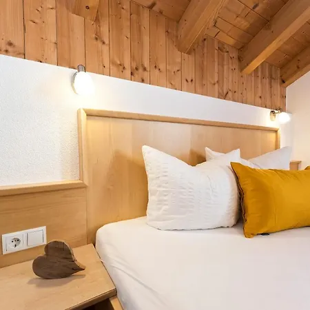 招待所 Garni Astrada 4*